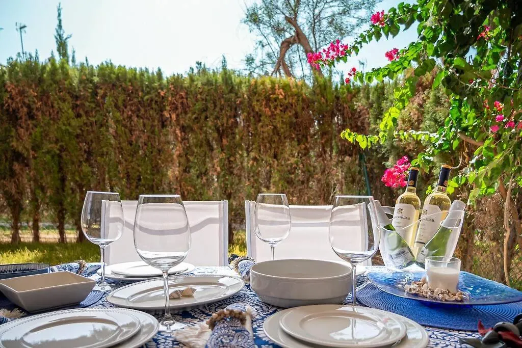 Beautiful 2Br Apt With Terrace, Garden & Pool Marbella 0*,  İspanya