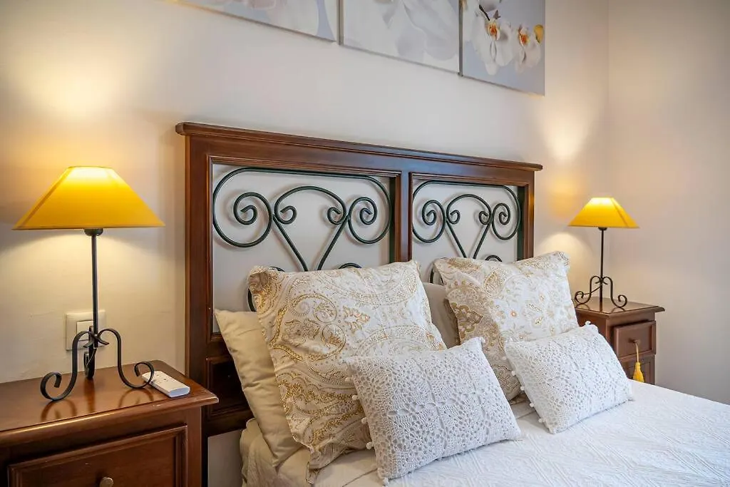 Beautiful 2Br Apt With Terrace, Garden & Pool Marbella Spain