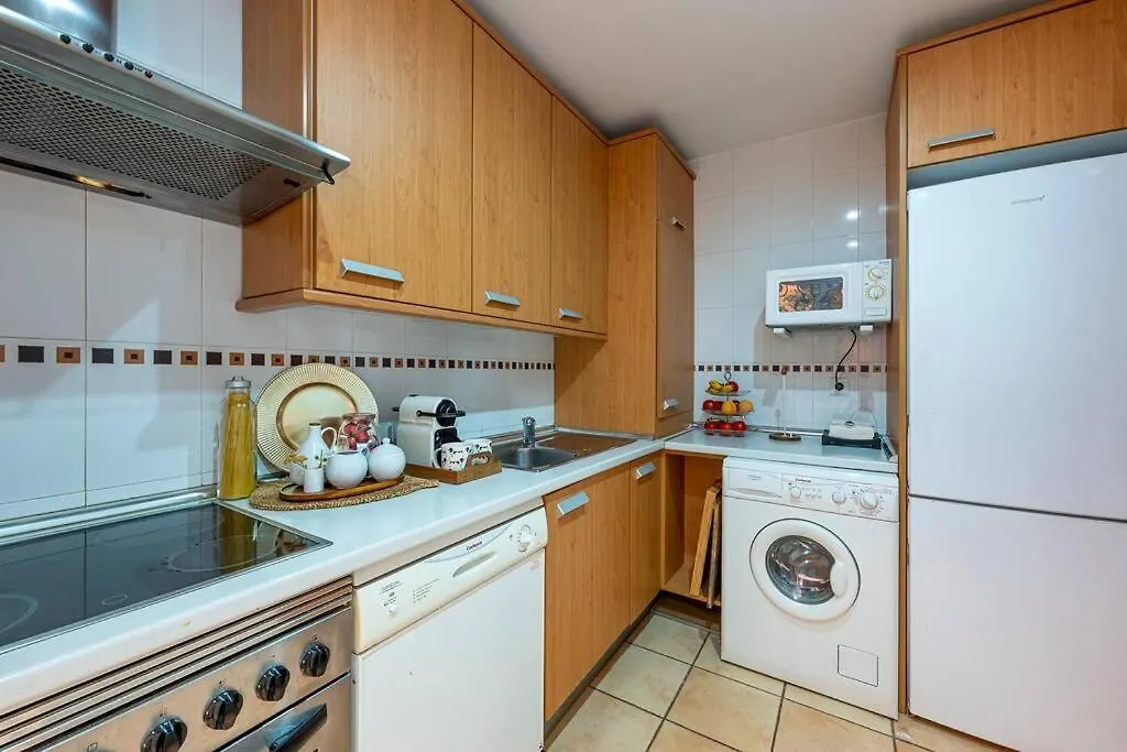Apartment Beautiful 2Br Apt With Terrace, Garden & Pool Marbella