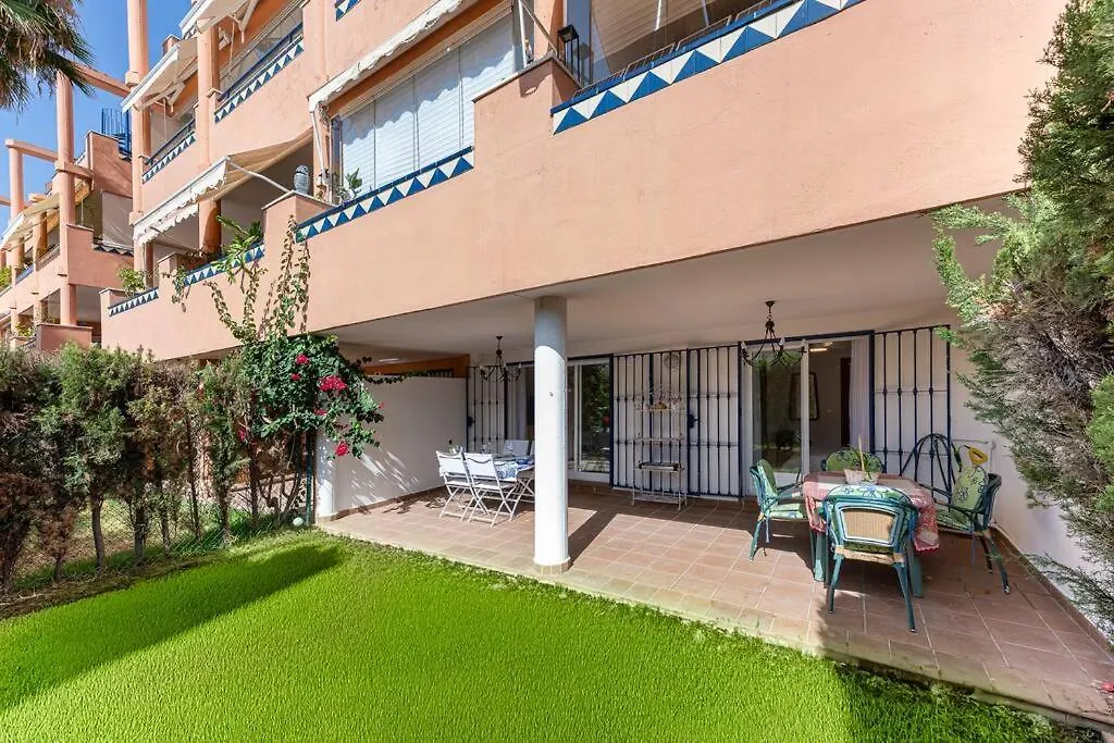 Apartment Beautiful 2Br Apt With Terrace, Garden & Pool Marbella