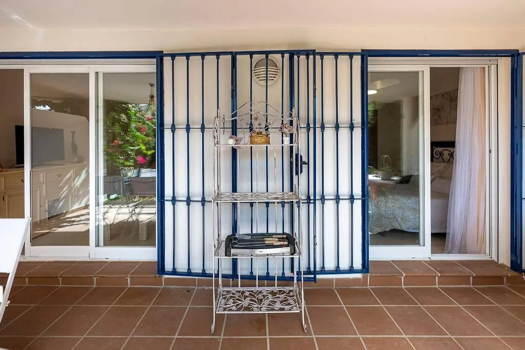 Apartment Beautiful 2Br Apt With Terrace, Garden & Pool Marbella