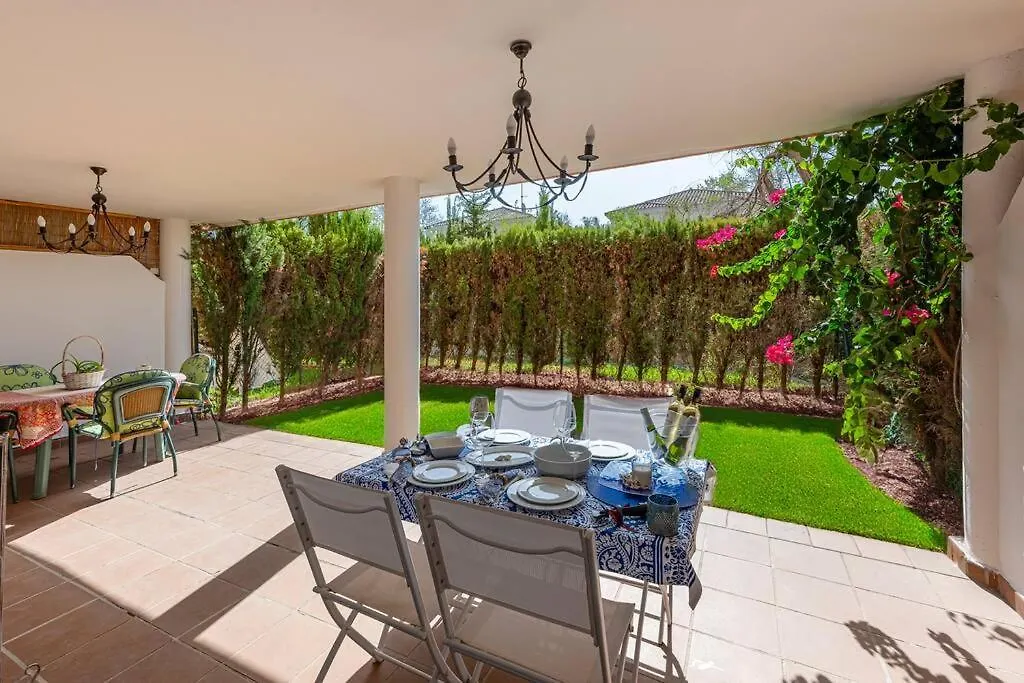 Apartment Beautiful 2Br Apt With Terrace, Garden & Pool Marbella